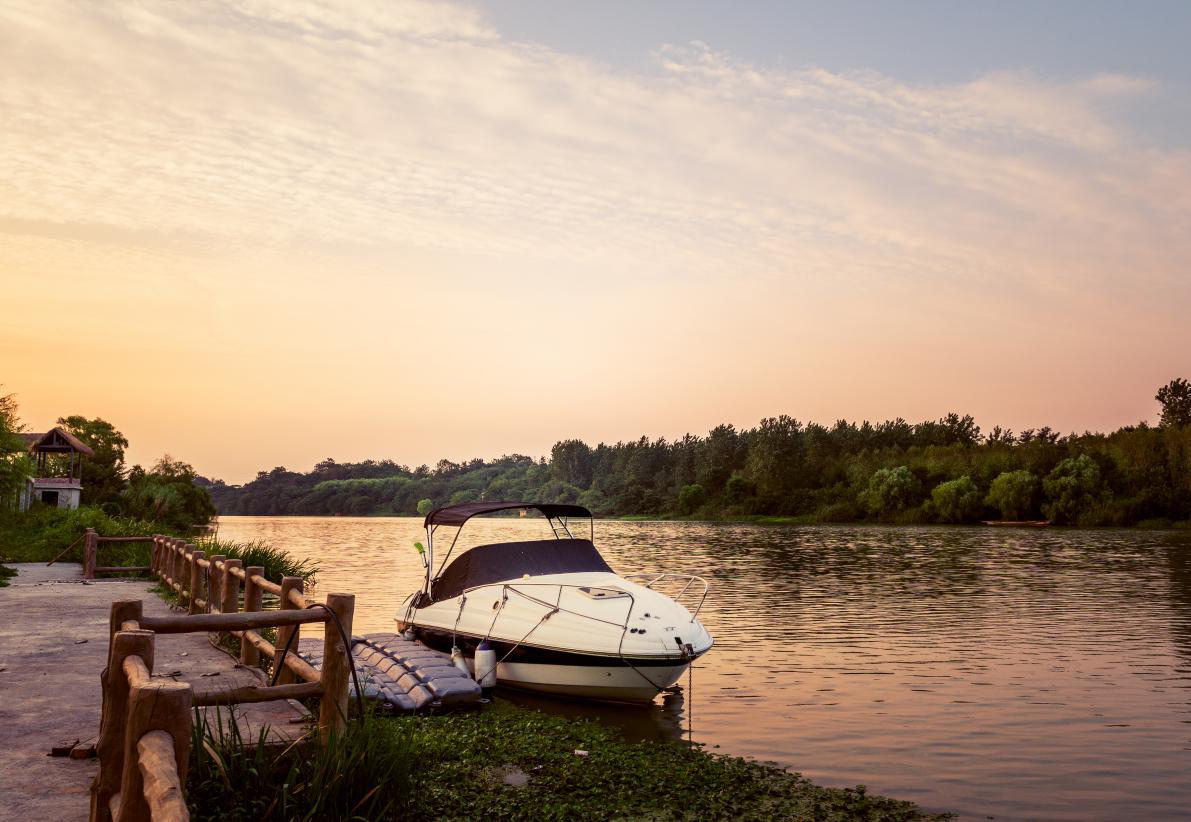 栖息九卿山庄,回归自然田园生活