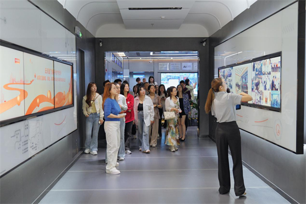 西乡街道“AI赋能·智汇西乡”企业人才训练营走进云天励飞