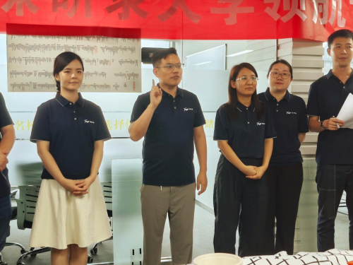 从漏雨小屋到教育领航者：保研录创始人帅老师的追光之路
