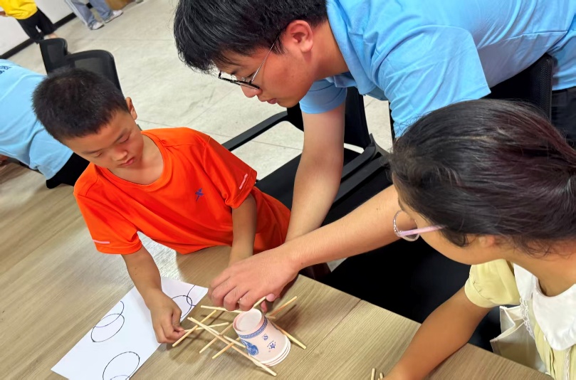  “齿轮传温情，精工绘椒韵” 机械学子三下乡赋能椒乡社区