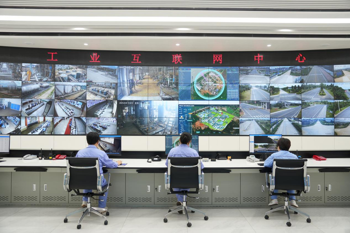 东至广信:“智改数转”闯出发展新天地