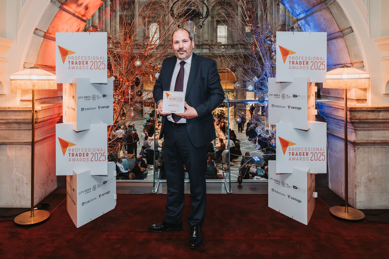 EBC Financial Group 荣获 2025 年度专业交易者大奖“最佳执行经纪商”奖项