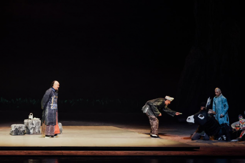 何冰《枝叶关情・郑板桥》：竹影映潍州，风骨照千秋