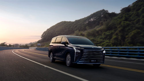 告别手忙脚乱!星海V9智能守护妈妈安心出行