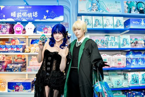 晨光文具与环球港正式达成战略合作！2026开年首场潮玩节盛大开幕