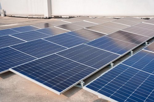 农村光伏自投电站怎么选？创维光伏阳老金一次投资享稳定收益