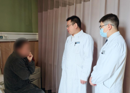 眼睛肿大竟暗藏肿瘤!无需远赴京沪,三明男子在福州爱尔成功除瘤——福州爱尔